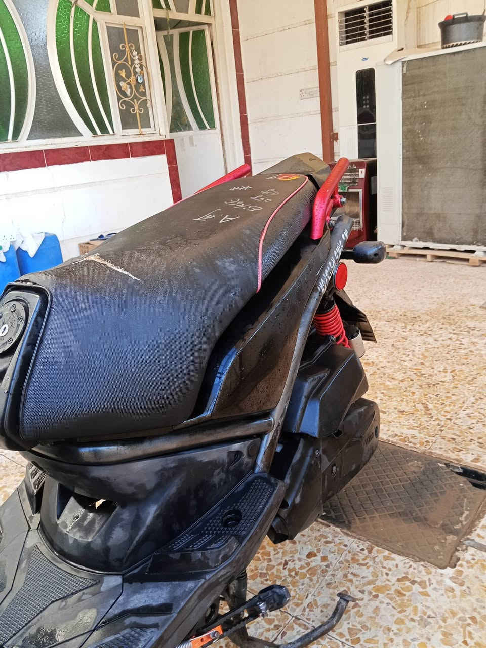 سكنس جبلي للبيع او المراوس
صار شهر الله شاهد منزله من رمبه مكينه ناعمه 
 
ما مفتوح برغي بيهه بيهه تزويد خارجي اما المكينه بلادي

السعر  1500.  
ما متواجد مازنجر هاذ رقمي *********** رجاآ مو شراي لا تخابر دراجه متعوب عليهه
