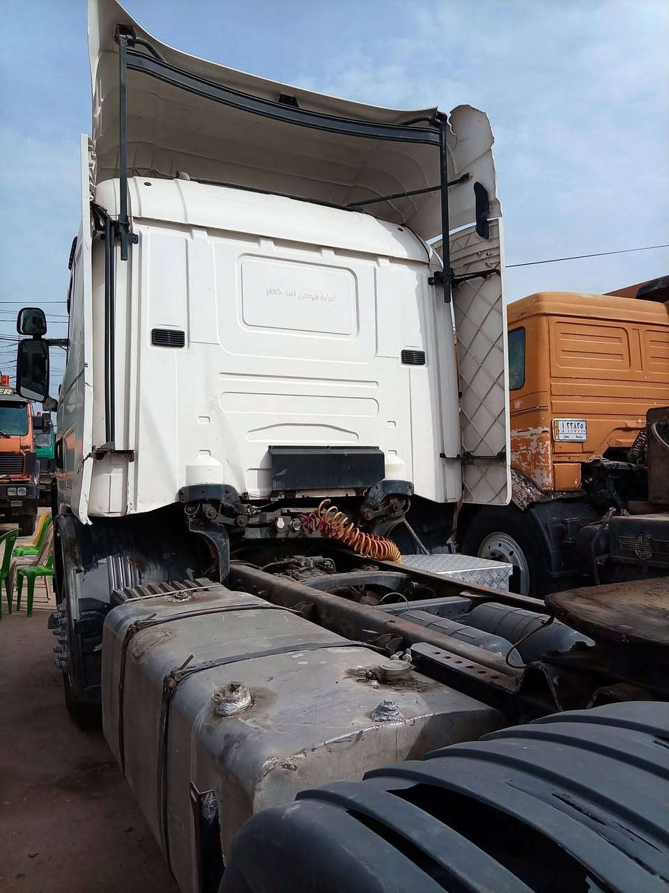 سلام عليكم راس اسكانيه للبيع مديل 2003 السياره تخم تاير السياره جاهزه كبل للشخل مربوطه افلات دواخل نضاف كير و مكينه  جدد ترايك وين متريد للاستفسار ***********
