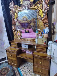 غرفة خشب • بدون أضرار • ٢ كومودينات