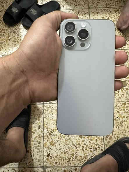 .
السلام عليكم 
ايفون 15 برو ماكس 
ذاكرة 256
بطارية 88
عدد الدورات 697
 مستبدل شاشة حلوة 3 خيارات وفيس ايدي واكف كامرة خلفية يرادلهة تنضيف
سعر الجهاز 690
***********
بغداد الامين الثانية
