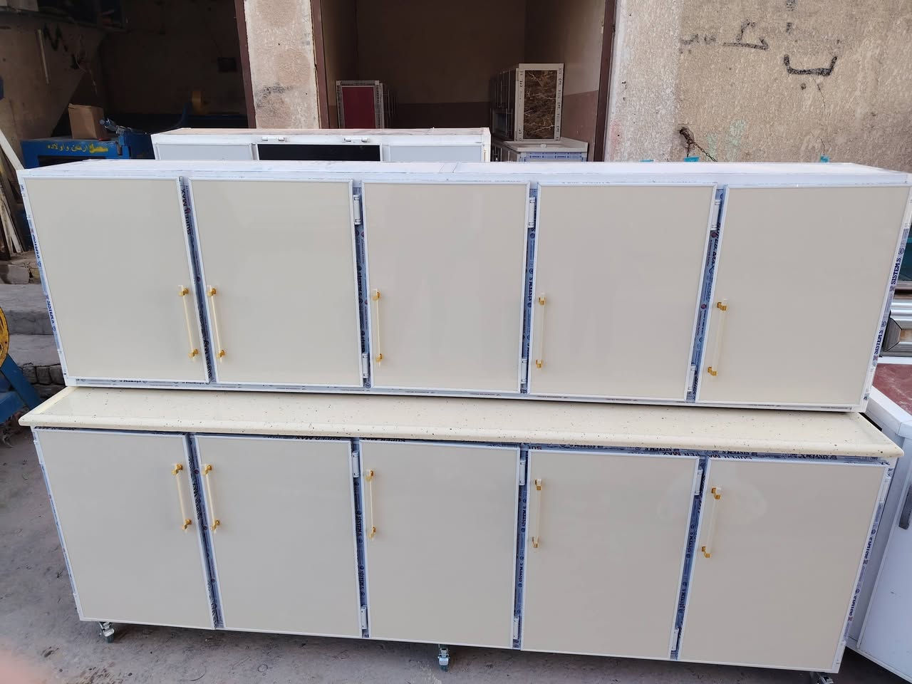 كاونترات جديد غير مستخدم تسكام البيع المكان عل شط يم فرع السيد غازي أو منطقة الكربلا ئي يم المسبح عفك الاستفسار اوتتصل *********** اوحتى العنده مراوس أو بيع چنه حاضرين
