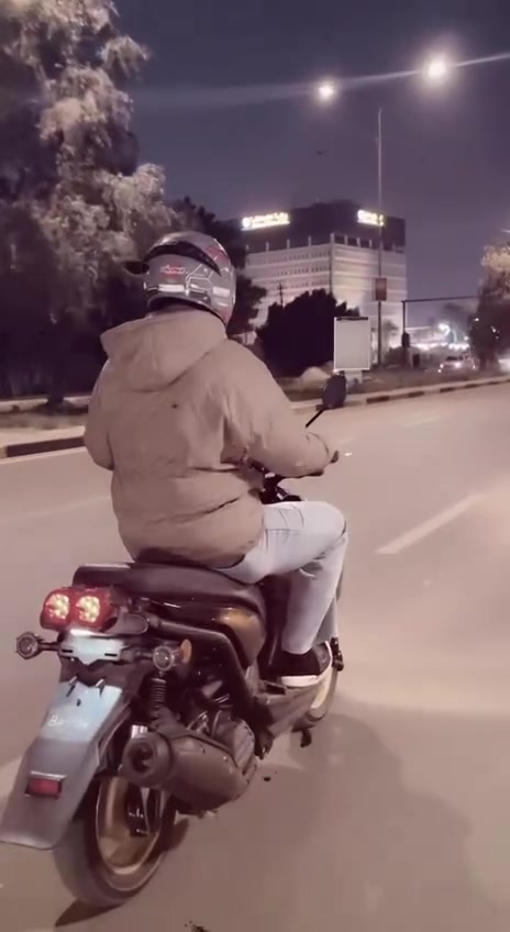سكنس جبلي ام عيون دراجه وكاله اني منزلهه بيدي وشاد الرگبه مختلفه الدراجه نضيف كلش يعني فد شي جديد سبع الوان شاصي كاربون فايبر مناك هم سويجين بيهه ضوه  ب الصندوك شاحنه ب الدوسه دبل إشاره هم مناك دراجه بلاديه اكفلهه من كلشي ما شادلهه شي منا  كله مناك جايه هيج سعرها 1600بيهه مجال صارلهه شهرين نازله من الرمبه مشت بيدي 2000 
عنوان بلديات مقابيل نادي الصناعه 

للاستفسار ***********
