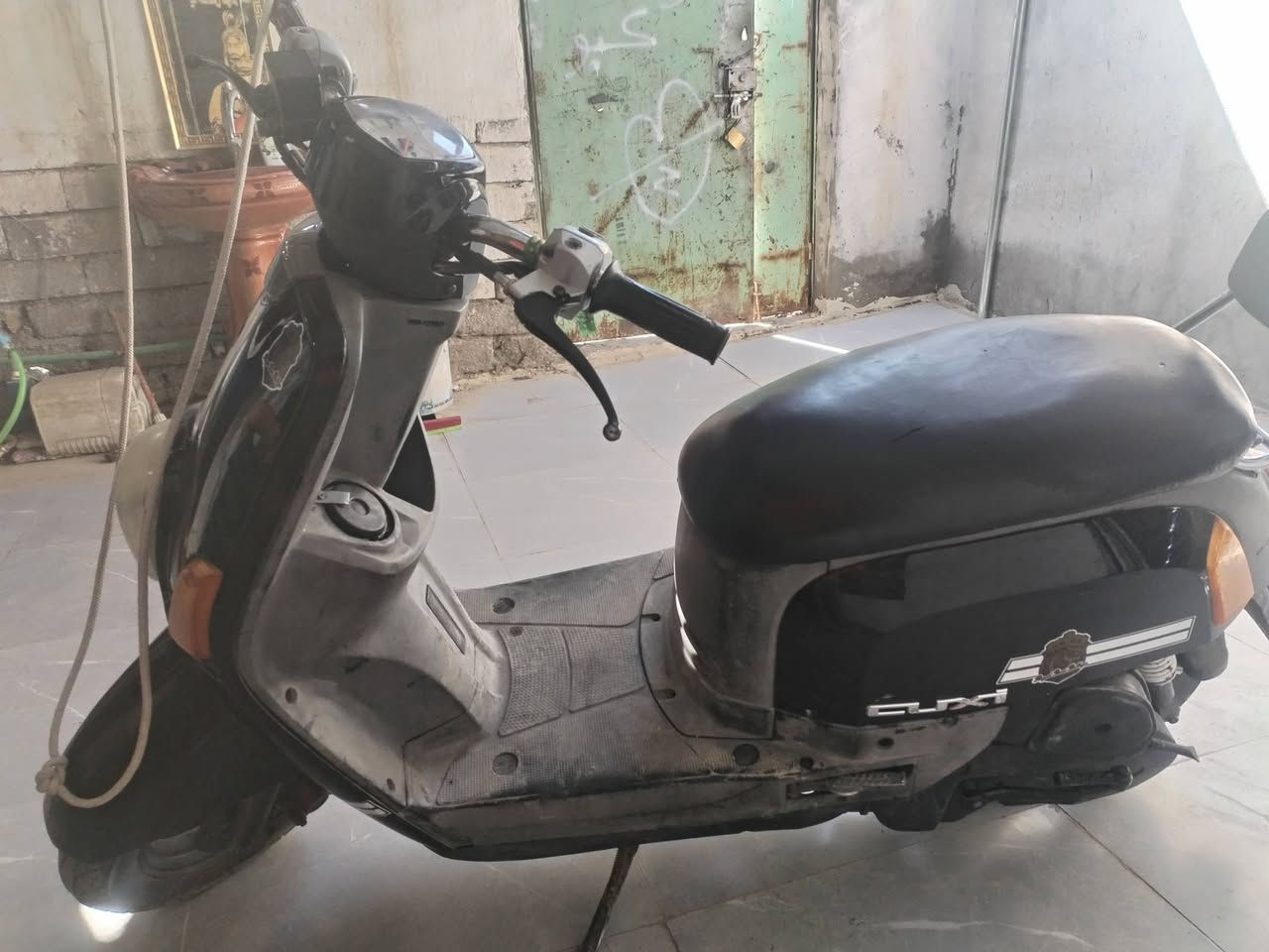 بوليسي للبع مفتوحة ولفات نضافة فول الحلة من الصورة تعال شوف بعينك دبل امامي وخلفي شلعة حلوة السعر 500وبيهة مجال هاتف ***********
