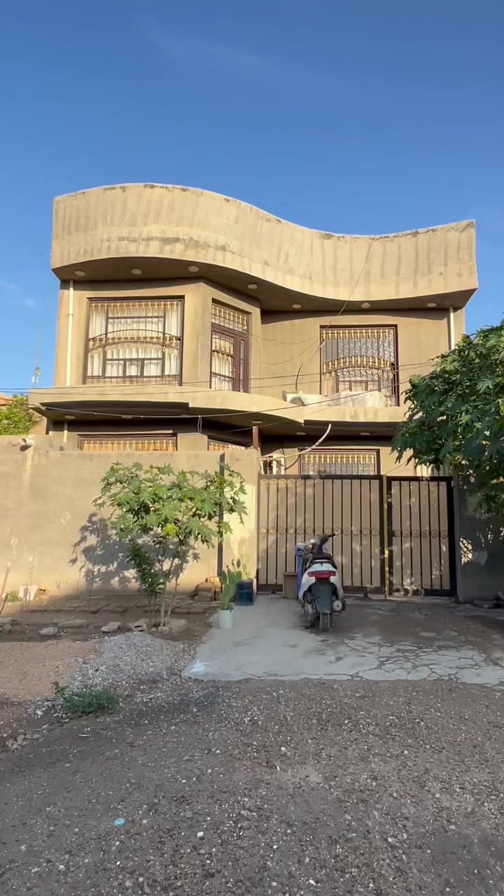 📢 إعلان بيع دار – فرصة مميزة  

يعلن مكتب المعموري عن توفر دار للبيع بالمواصفات التالية:  

🏡 المساحة: 200 متر  
📄 النوع: طابو زراعي  
📍 الموقع: بابل – بكرلي الأولى، شارع 20  

🔹 تفاصيل الدار:  
- 4 غرف نوم  
- استقبال كبير  
- هول واسع  
- منورين (2)  
- مطبخ حار وبارد  
- هول كبير إضافي  
- درج (طابقين)  

📞 للاستفسار أو الشراء يرجى الاتصال على الأرقام التالية:  
***********  
***********
