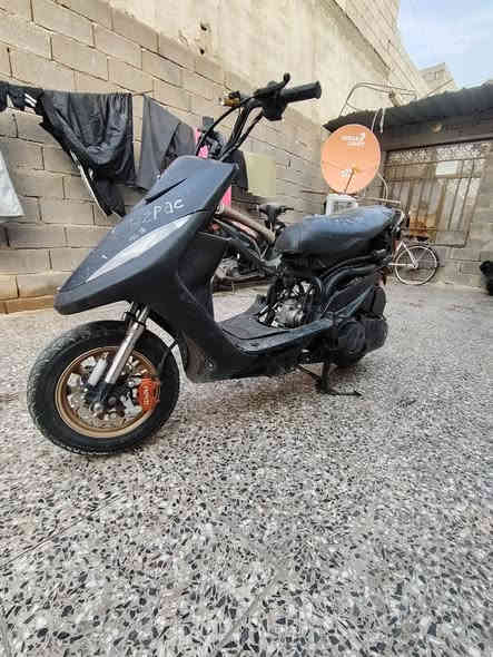 دراجه ماكس عداله دراجه خير من الله بس كابريتر تعبانه مرات تكطع ومرات صاحيه دراجه فوال شلعه ومعدل فوال.. بوشه 55 مشيفه سعر 350 وبيه مجال قليل متوازي على البيع مكاني بغداد حي نصر رقم الستفسار ***********
