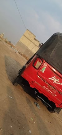 تكتك بياجو • مكينة تي في اس • دوانم الشرطة الخامسة