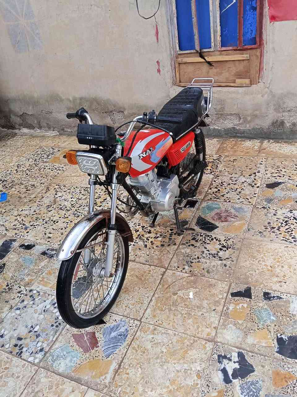 السلام عليكم دراجه امتياز البيع بدون وراق مكاني ميسان سعر 650وبيه مجال ***********
