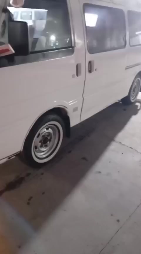 اسلام عليكم مرخصه صاحب الكروب
سياره مازده للبيع مكينه كاز كير تخم تاير حداديه رقم الماني نجف راعيها بلنجف تحويل مكان السياره ذي قار الشطره السعر. 48 
رقم الجهاز: ***********
