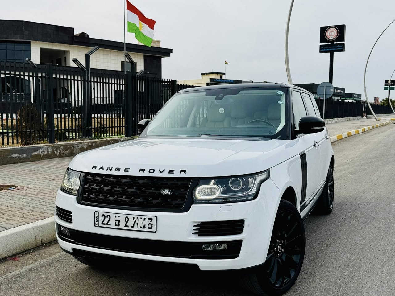 السلام عليكم

رانج فوك 2016 وكاله سردار 

السياره كفاله عامه فول للاخير داخل بيجى اصل

مكينه ٨ سلندر  مكاني اربيل للاستفسار ***********
