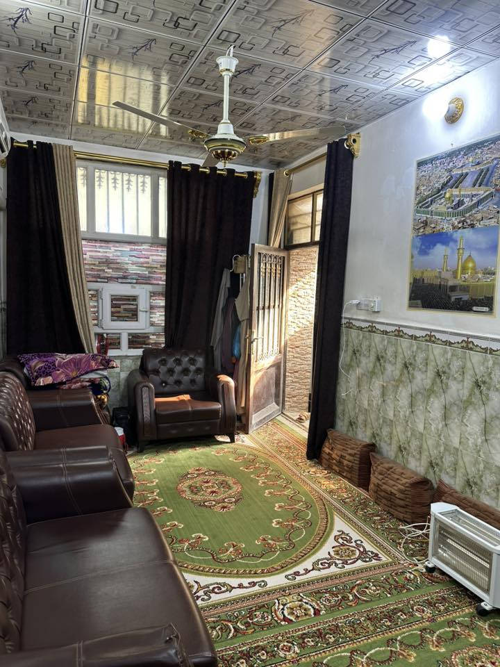 بيت للبيع طابو صرف نجف حي ميسان ***********

قطاع. ٢٢. المساحة. 50. متر   ركن. طابقين صب كونكريت

قرب شارع الكيات. الطابق الاول 

أستقبال.  صالة. مطبخ   صحيات

الطابق الثاني.   غرفة.  صالة 

السعر. 73. مليون. وبي مجال ***********

مكتب ابو حوراء الحسناوي للعقار 

بيع. شراء. ايجار. رهان
