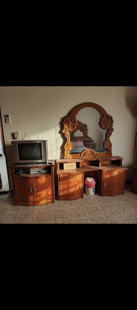 السلام عليكم
غرفه نوم استعمال قليل خشب صاج عراقي
السعر 900 وبي مجال


**إذا كنت صاحب هذا الإعلان وتريد حذفه لأي سبب، رجاءا أرسل رسالة إلى الدعم الفني**