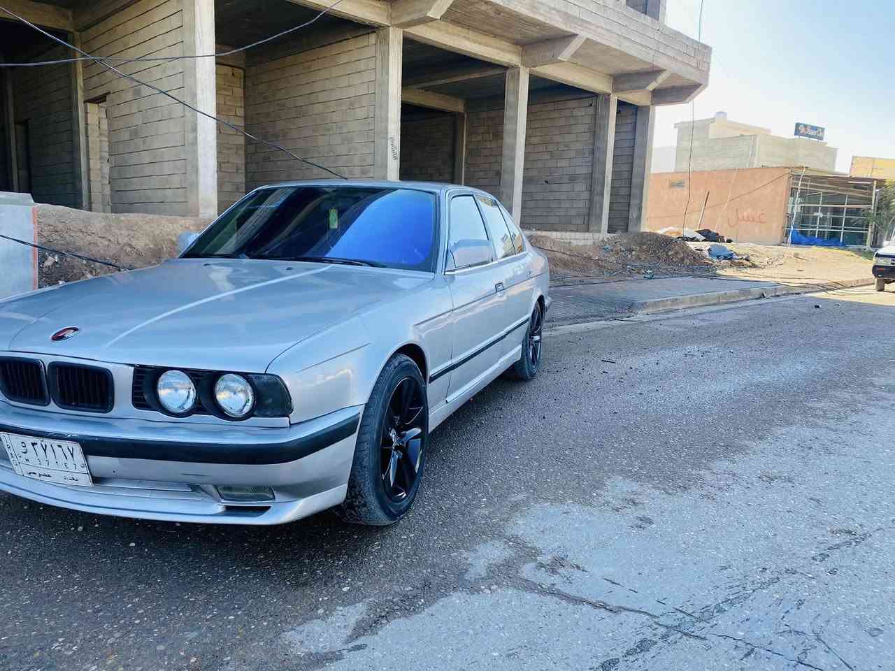 السلام عليكم بيم 525
موديل 91

كير محرك صدري كفاله
صبغ جماليه
تخم تاير جدد 
تبريد 
رقم بغداد مشروع وطني 
تحويل مباشر 
المكان بغداد 
السعر 55 بيه مجال
***********
***********
