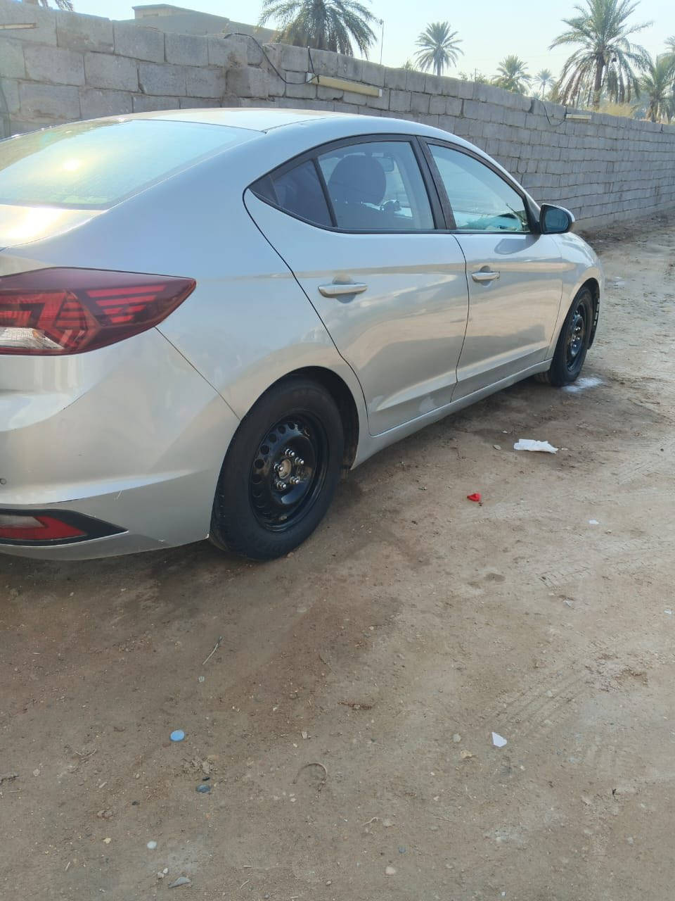 2020 
السعر 118 
بيها صفحة وبنيد وجنطة 
عنوان بغداد المحمودية 
***********
