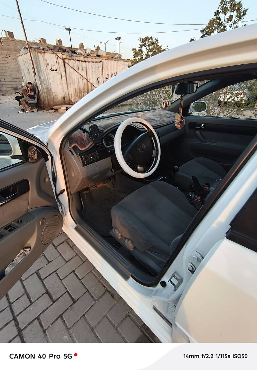 سلام عليكم 
سياره اوبترا موديل 14 گير عادي بلاد كفاله مكينه كير تبريد حدايده جاهزه السياره من كلشي ما بيها نقص برغي ترايك وين ماتريد تخم تاير خط ابيض بيها شويه  خسفات بالبنيد وبارد گد شبر بالچاملغ الكدام بدون لا معجون ولا صبغ ولا تبديل الباقي كله كفاله مكاني بصره حي الشرطه السعر 73 وبيها مجال ***********
