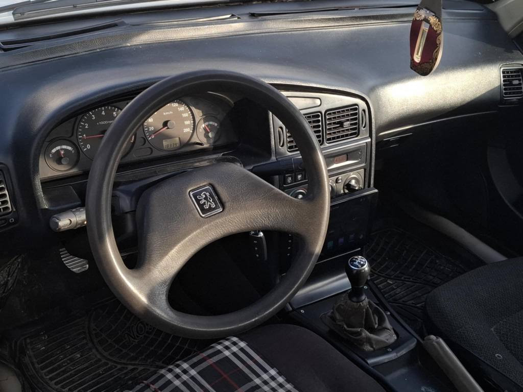 بیجۆ  ڕەوا  
مۆدێل 2009  گێڕ عادی 
سعر ( 39 ) گەڵاو مجال 
***********
***********
بێ بۆیاخ و بێ لێدران سۆنەرم داناوە 
گێڕو مەکینە و ئەکسل و تبرید و تەقەو ڕەقەو کارەبای بەشەرت .
زۆر پاک ماوەتەوە هیچ مەسرەفی تیانیە . 
تبرید ساردو گەرم مەسبوت ئیش ئەکات  . 
سەنەوی و ڕەقەمی تازەیە 
هەزەی تازەیە .
شاشە ئایپاد .
تحویل غرامە بەشەرت .
مشتەری تیل بکە. السليمانية, العراق
