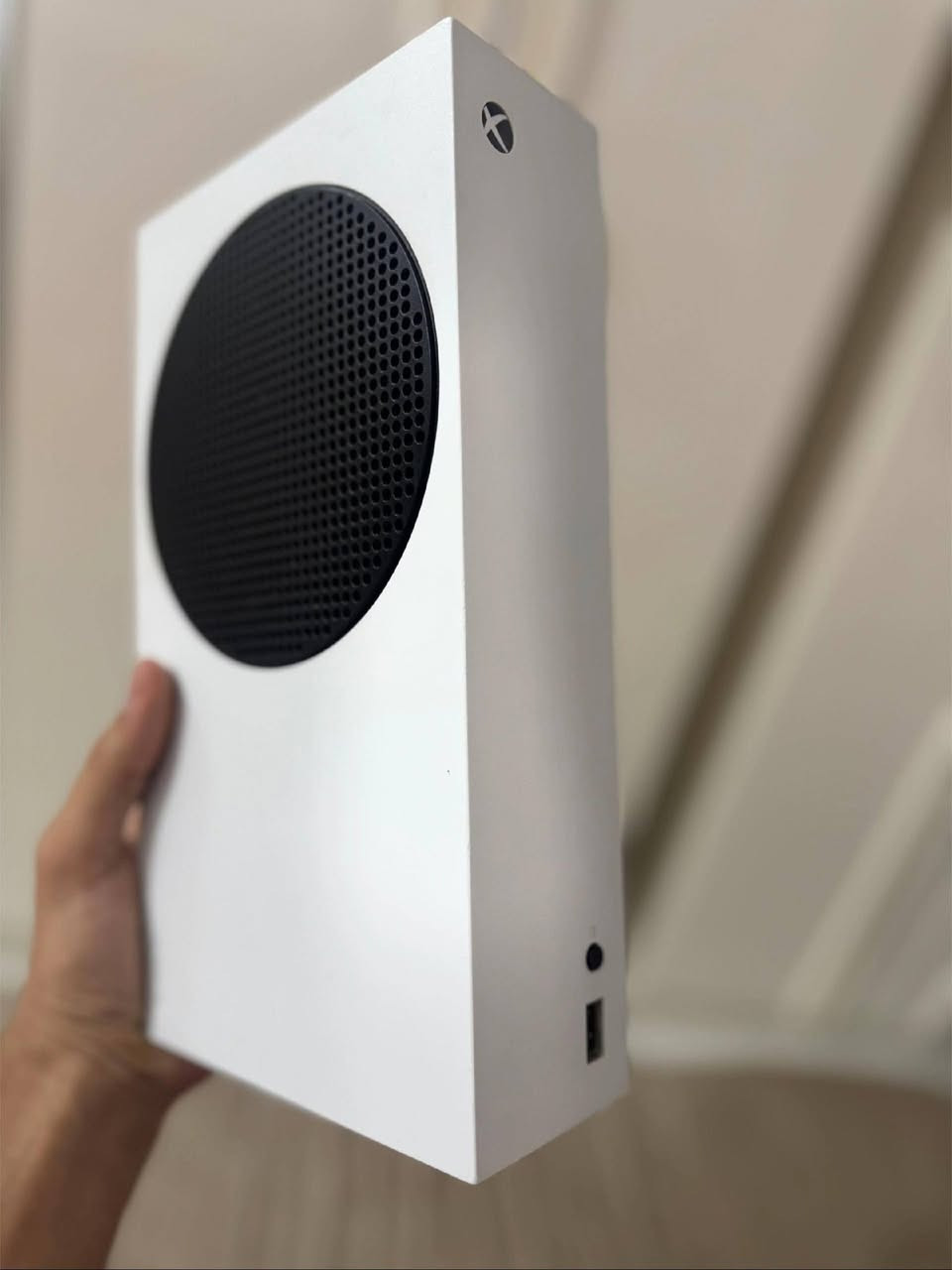 سلام عليكم اكس بوكس سيريس اس
ذاكره 512نضافه %90
ملحقاته الاصليه +كارتونه 
جوستك الاصليه
عنواني واسط الصويرة 
السعر خاص او وتساب
***********
