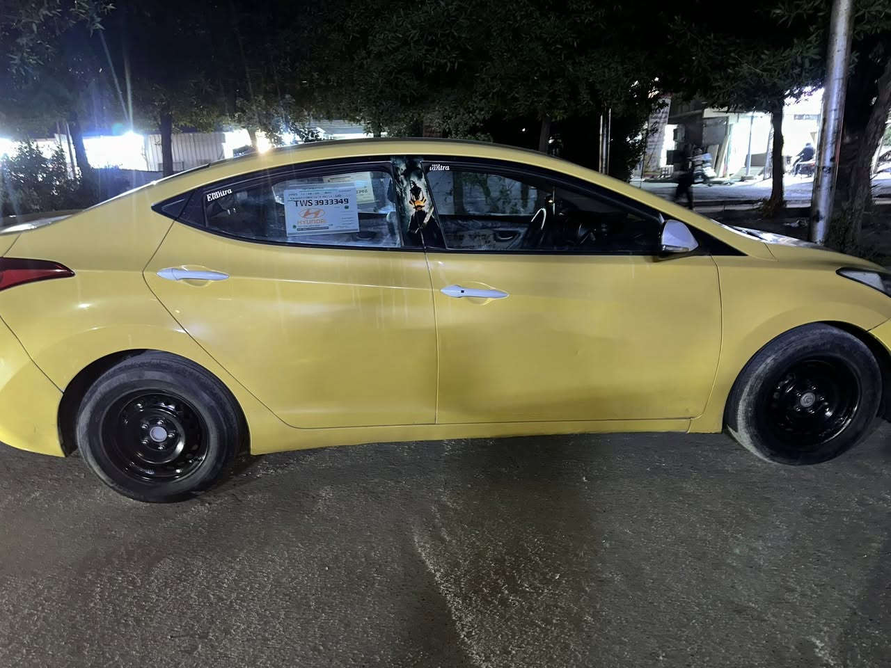 النتره خليجيه 2012
مكفوله بيهن بس طختين زغار 
والباقي كفاله عامه 
المكان بغداد الشعله الصدرين
الموصفات واحد على واحد بصمه 
مكينه 2000
جديده شادلها حاويه مكينه 
***********

السعر قفل 107
 صدر جديد كير ومكينه وشاصي كفاله
