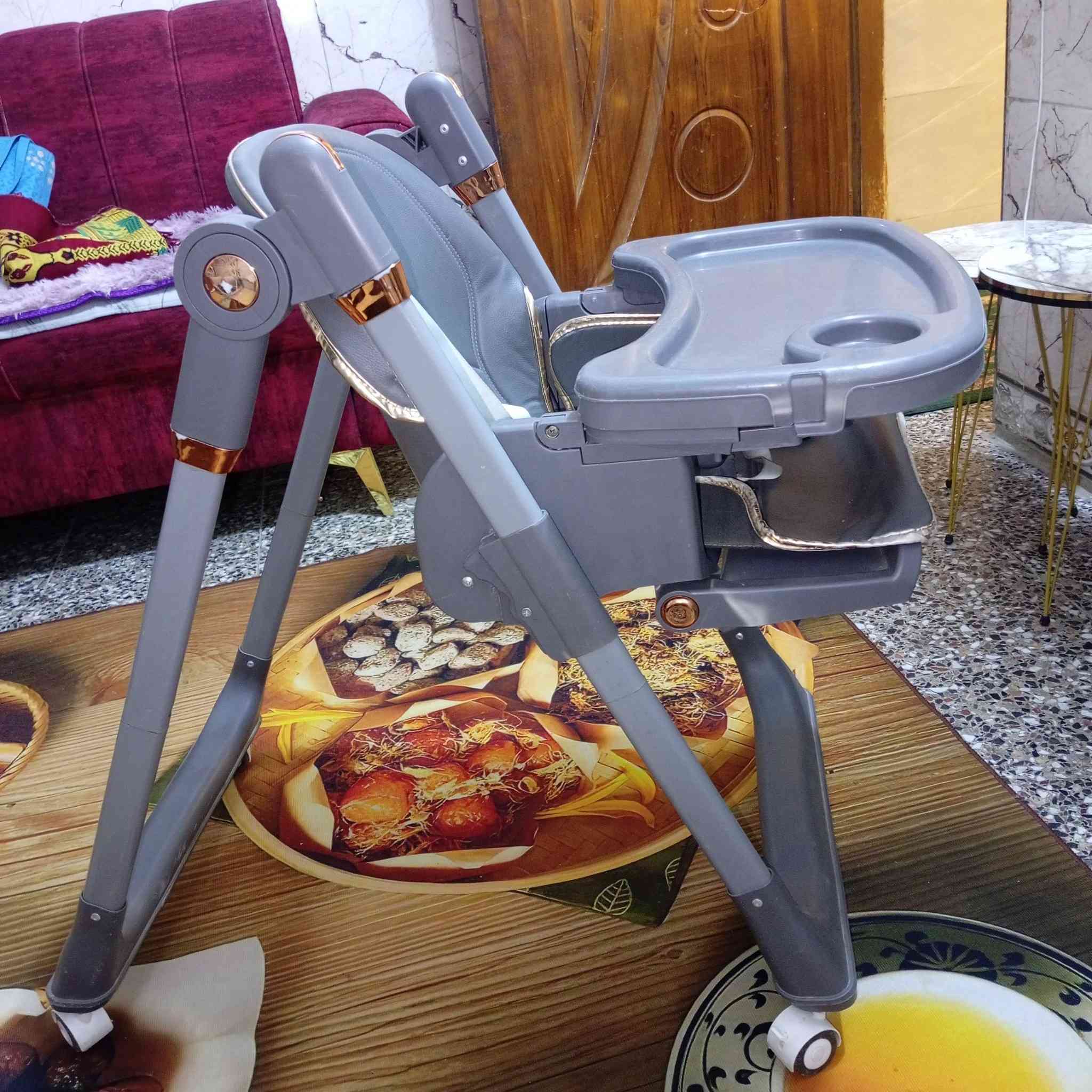 سلام عليكم اغراض اطفال كلش نظيفات مابيهن اي ضرر كلمن وسعره للتواصل ع رقم ***********
