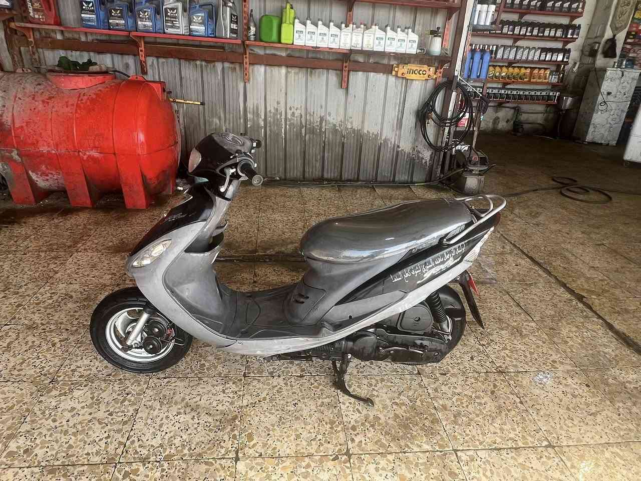 لبيع.  أو.  مراوس. ببوليس. وانطي فرق.       دراجه بيها صوت مال استان كلشي شغال بيها


**إذا كنت صاحب هذا الإعلان وتريد حذفه لأي سبب، رجاءا أرسل رسالة إلى الدعم الفني**