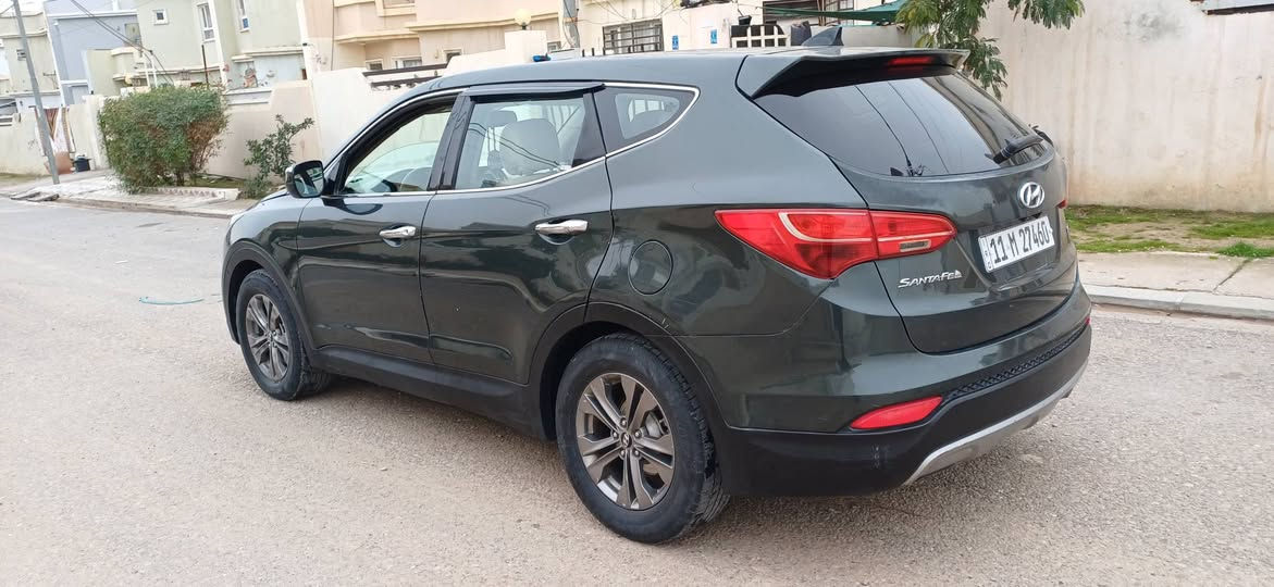 سنتافي ١٣
وارد امريكي
ضرر جاملغ امامي وجمالغ خلفي ونصبغت معاها بابين وبنيد يعني ٥ قطع صبع بيها دواخل بل لغد 
رقم بغداد جديد بسمي سنويه وهزه جديده
سياره جاهزه محرك جديد شرط وكير شرط 
٤ سلندر 
سعر ١٢٣ 
يرهم مراوس حسب القناعه 
***********
مكان تكريت
