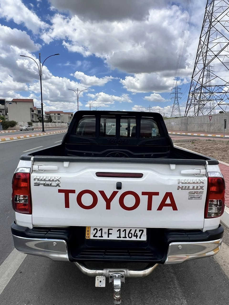 Toyota hilux 2018
سەیارە سفر شەرکە جیهان  
بدون صبوغ بدون بارد 
سه یارە کیر ئۆتوماتیک 
کیر مەکینە ما مفتوح بشرت 
ماشی ١٢٨الف کیلومەتر 
 رەقەم سنەوی جدید عام ٢٠٢٨ 
 بشرت تحول وکالت 
مکان سەیارە سلیمانیە 
***********
