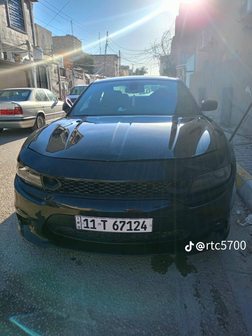 السلام عليكم
بيع او مراوس 
دوج جارجر 2016 SXT
حادثها  جاملغات أماميه وبنيد بابتين كلير بيها من امريكا 
مواصفات 
بصمه 
شاشه 
تحكم ستيرن 
سياره جاهزه بدون نقص 
محرك 3600 / 6سلندر 
مكانها كربلاء 
السعر 160 $وبيها مجال لشراي 
رقمي ‏‪ 0771 860 7063‬‏بي وتساب
