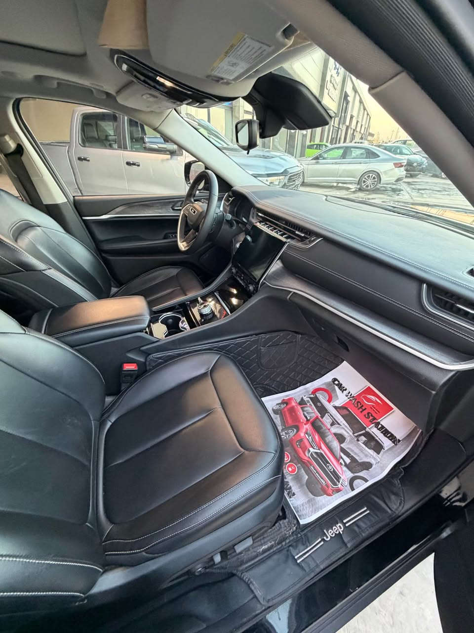 السلام عليكم جيب لمتد بلاك توب  2023
6سلندر السياره 7راكب 
السياره لمتدد فول للاخير كلين تايتل بدون اي بارد ولافتح ماشيه 65 الف كيلو  مكاني ديالى الخالص
السعر 300
*********** بعقوبة, ديالى
