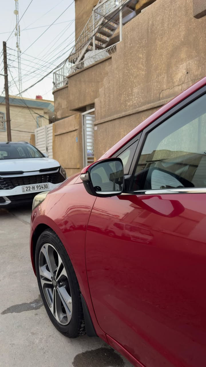 السلام عليكم 
كيا سيراتو خليجي 2014 مكينة 2000 
رقم اربيل السنوية منتهية بالشهر الثاني 

سيارة مابيها ضربة ولا صبغ 
بيها جراد صندوق وقمارة وبنيد 
ودحجات موضحة بالصور 
ماشية 124 الف 
حساسات امامية وخلفية وكامرا ويكب كبير 
طخم تايرات و باتري جديد ومكينة وكير نظيف 
السعر 115$
البصرة / السايلو


**إذا كنت صاحب هذا الإعلان وتريد حذفه لأي سبب، رجاءا أرسل رسالة إلى الدعم الفني**