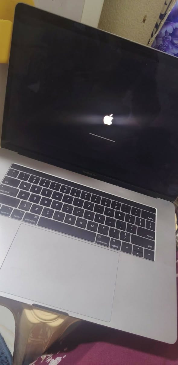 ماك بوك برو
للبيع
السعر مااعرف شكد لان اللابتوب ماخذه قبل 3 سنوات
كل تفاصيلة بالصور بي مكان طخات مصورها 
المكان الانبار
للتواصل
واتساب
***********
