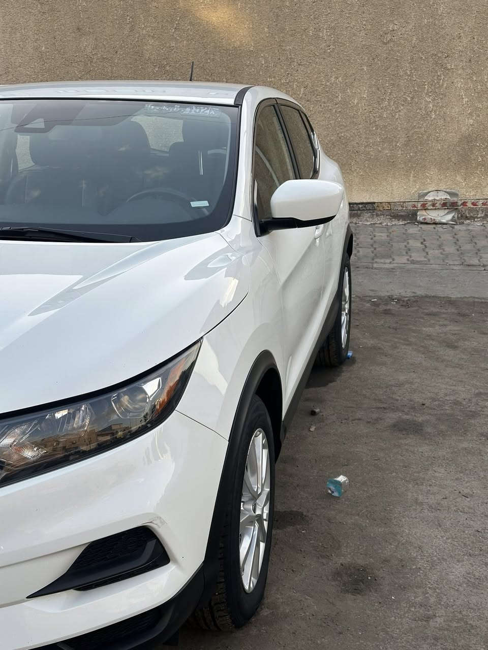 سلام عليكم
نيسان روج سبورت موديل 21 محرك 2000 رقم بغداد باسمي ماشية 80 الف  كامرة دوارة 3 انضمة قيادة مانع انزلاق توقف ذاتي عند الرجوع تحديد مسار فور ويل  وبعد بيها موصفات سعرها 157 $ هاتف ***********  مكان السيارة. بغداد
