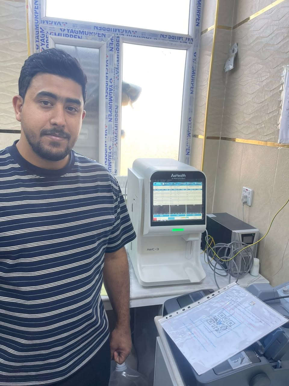 جانب من أعمال تنصيب جهاز  CBC من شركة AeHealth البريطانية  وكالة حصرية لدى مكتب وادي النهرين العلمي
🩸 جهاز AerC-3 Auto Hematology Analyzer

💠 يعتمد على نظام عد مزدوج لضمان أعلى دقة وموثوقية
💠 يحتوي على شاشة لمس قياس 10.4 lnch سهلة الاستخدام
💠 يدعم لغات متعددة و3 طرق للمعايرة (يدوية – بمعاير – بدم جديد)
💠 يقوم بـ إزالة الانسداد وإعادة العد تلقائيًا لضمان نتائج دقيقة
💠 يعمل بنظام تحليل الدم الكامل أو الدم المخفف
💠 يستهلك محلّلين فقط (Diluent وLyse) مما يقلل التكاليف التشغيلية
💠 يحتوي على نظام تنظيف تلقائي وفصل بين الدارات الكهربائية والسوائل
💠 دقة عالية جدًا ومعدل خطأ منخفض بفضل تقنية الكشف المزدوج
💠 تصميم مدمج مع استغلال مثالي للمساحة الداخلية
💠 مناسب للمستشفيات والمختبرات والعيادات والمراكز البحثية
للتواصل أو الاستفسار على الأرقام المذكورة 
 ***********:📞
***********:📞
 ***********:📞

