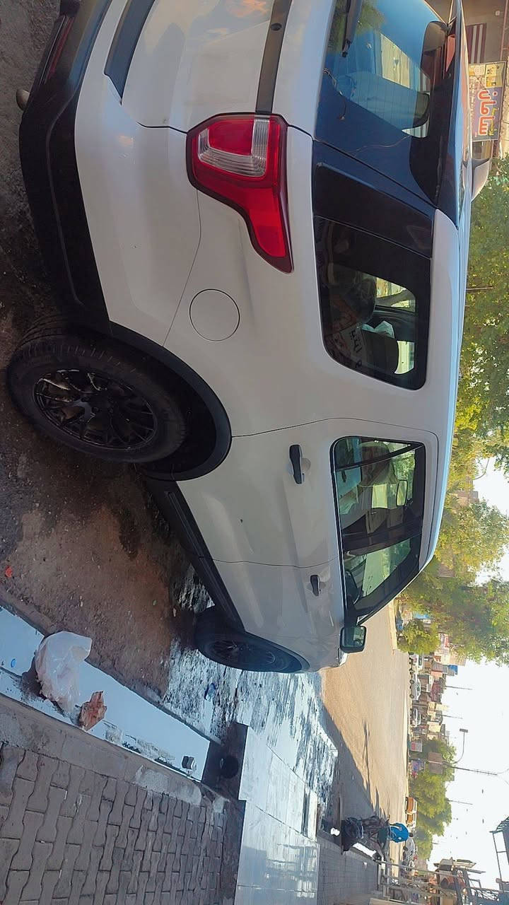 السلام عليكم فورد اكسبلورر بوليسي 2018
الضرر فقط دعاميا 
وبيها شبر بارد بل جاملغ السائق 
وبارد بل صندوك هم شبر
التيربو بي خللل يحتاج تبديل أو صيانه
3 قطع تبريد الخلفي مغلي
صندوك كهربائي ماغي
تحكم ستيرن
شاشه عطلات
كاميرا
كشن سائق  كهربائي
فور ويل
7راكب
تايرات جبلي
صدر جديد
محرك 3500توين تيربو


**إذا كنت صاحب هذا الإعلان وتريد حذفه لأي سبب، رجاءا أرسل رسالة إلى الدعم الفني**