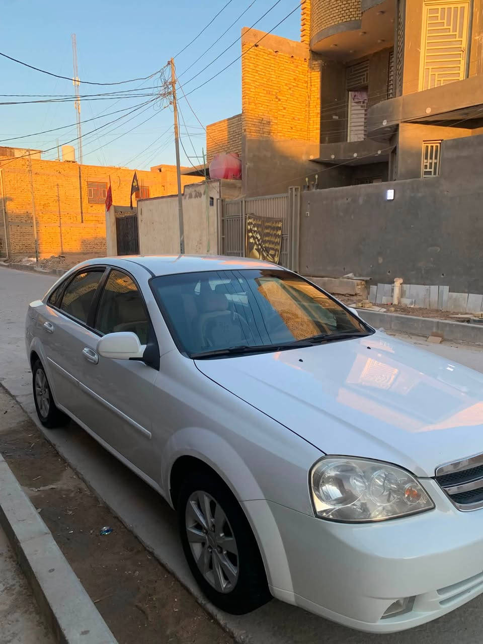 اوبترا رقم ذي قار الدولي
هزه وسنويه جديد
السياره مكفوله ما عدا رشه بين الباب والجاملغ جهه السايق
السياره عليه ادامه صدر امامي خلفي جديد تخم تاير جديد
كير مكينه تدفئه تبريد كفاله كهربائيات كله شغاله بدون نقص
السعر 78 وبيه مجال بسيط 
***********
