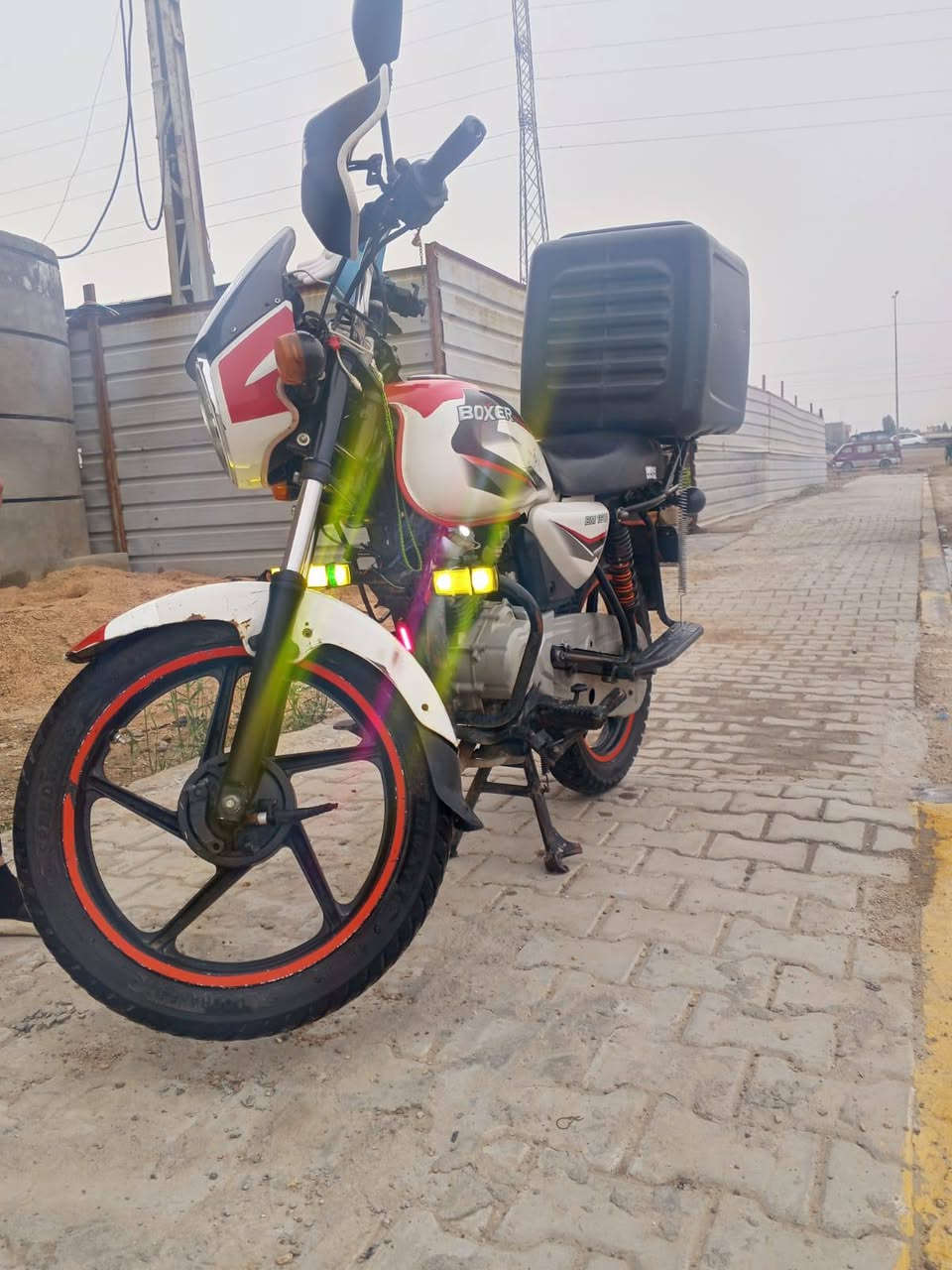 سلام عليكم 
دراجه بوكسر موديل 22وراق كامله بوجهك الترقيم كهربيات كلها شغاله مكينه ناعمه شلعه معدله شك لكاع شك 
دراجه حلوه وجاهزه ***********
مكلف بل نشر المكان ابو غريب السعر مليون بيه مجال
