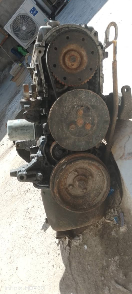 متاح محرك سايبه كامله نقص كم شفت 
وعينه وصينيه وعقل سايبه يشتغلن 
150
الف شرط الشغل 
ابي الخصيب محيله الشارع الوسط 
***********
