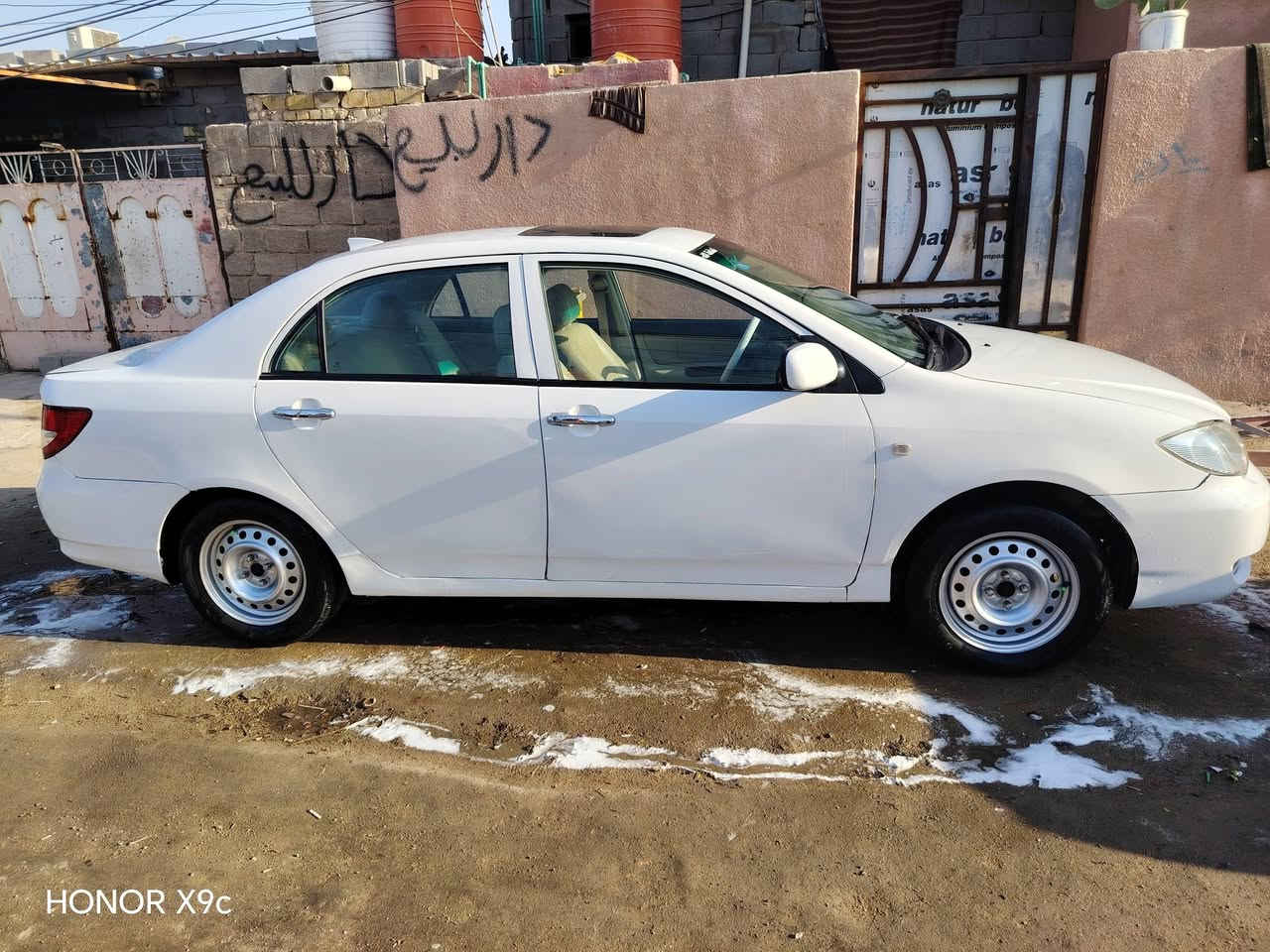 سلام عليكم بي وايدي اف ٣ مديل ١٣ سارة معمرة لاضربة ولاتبديل فقط خياسات مصبوغة جمالية سيارة حلوة وجاهزة كير مكينة لانسر كير عادي سعر ٥٥ وبيهة مجال ***********
