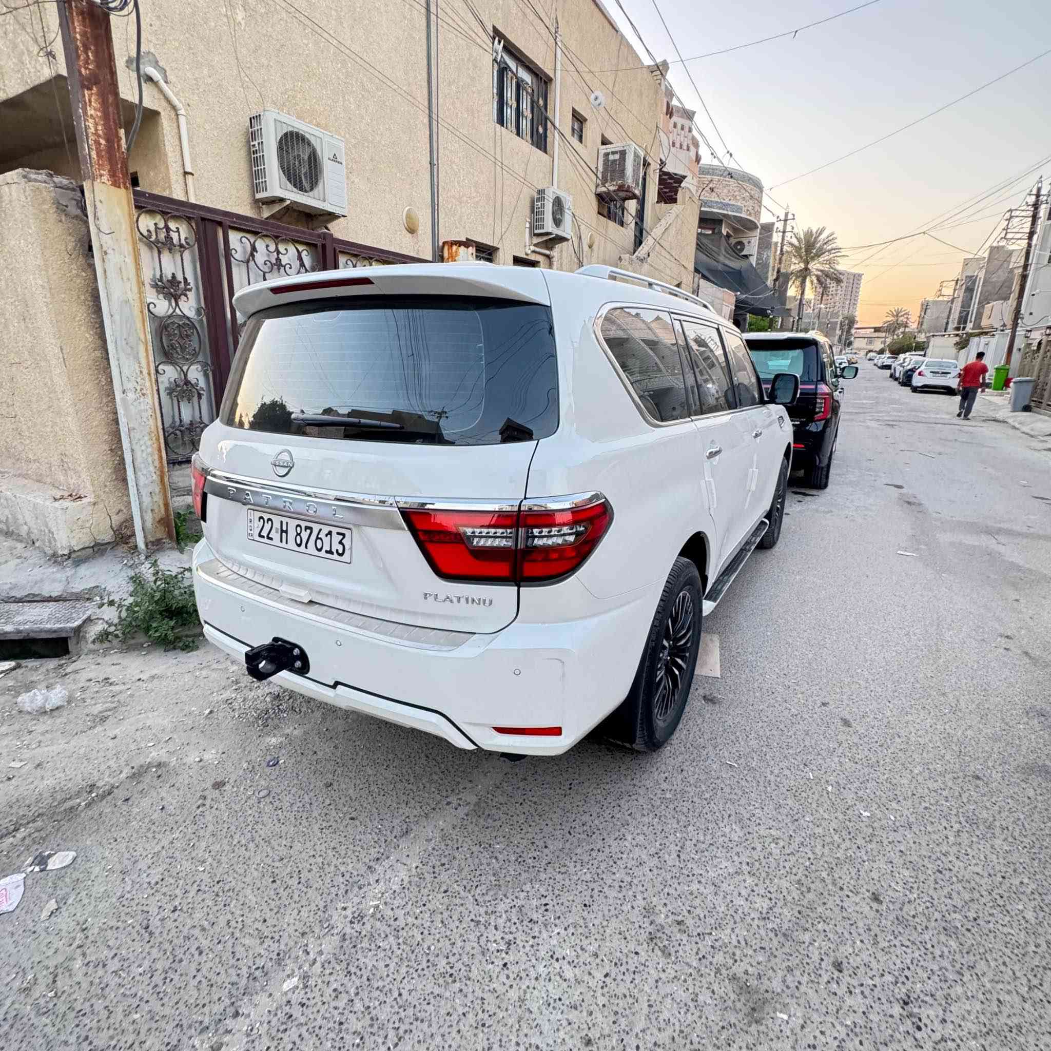 للبيع فقط بدون مراوس  نيسان باترول 2023 بلاتينيوم كامل مواصفات وكاله المهند السور سياره ماشيه (19 )الف كيلو متر مغلفه ppf كامل سياره مضلله رسمي 80‎%‎ سياره هزه جديده باسمي بدون شخوط او تصليح بارد سعر (52000)خمسه دفاتر وعشرون ورقه فيها مجال قليل العنوان بغداد الاعلام الاتصال (***********)(*********** واتساب) بغداد, العراق
