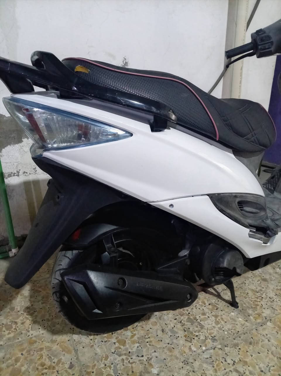 كامكو جي فور
دراجة حاوية نظيفة وحلوه
حديث 2014 مختوم على محرك
دراجة جاهزة من كلشيء
لايتات سكنات اشاير
عداد بانزين عداد كيلو متر عداد رون
لون ابيض كفراته اصلي ابو ختم
ممصبوغه جاي هيج من خارج بيه شخوطات قليلة
السعر 675 الف بيه مجال للشراي
مكاني النجف الاشرف ثورة العشرين شارع ابو صخير فرع مركز سلامي للاراكيل محل حسين العيساوي


**إذا كنت صاحب هذا الإعلان وتريد حذفه لأي سبب، رجاءا أرسل رسالة إلى الدعم الفني**