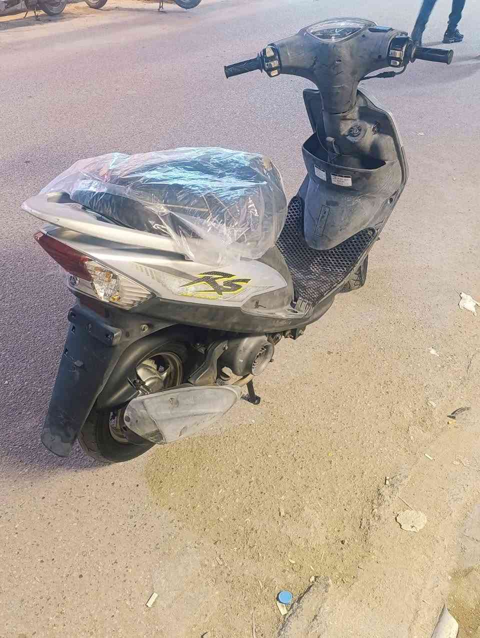 اسلام عليكم 
دراجه ماكس عدله حاويه طالعه من حاويه ازيتون
 المكان ناصريه مركز


**إذا كنت صاحب هذا الإعلان وتريد حذفه لأي سبب، رجاءا أرسل رسالة إلى الدعم الفني**