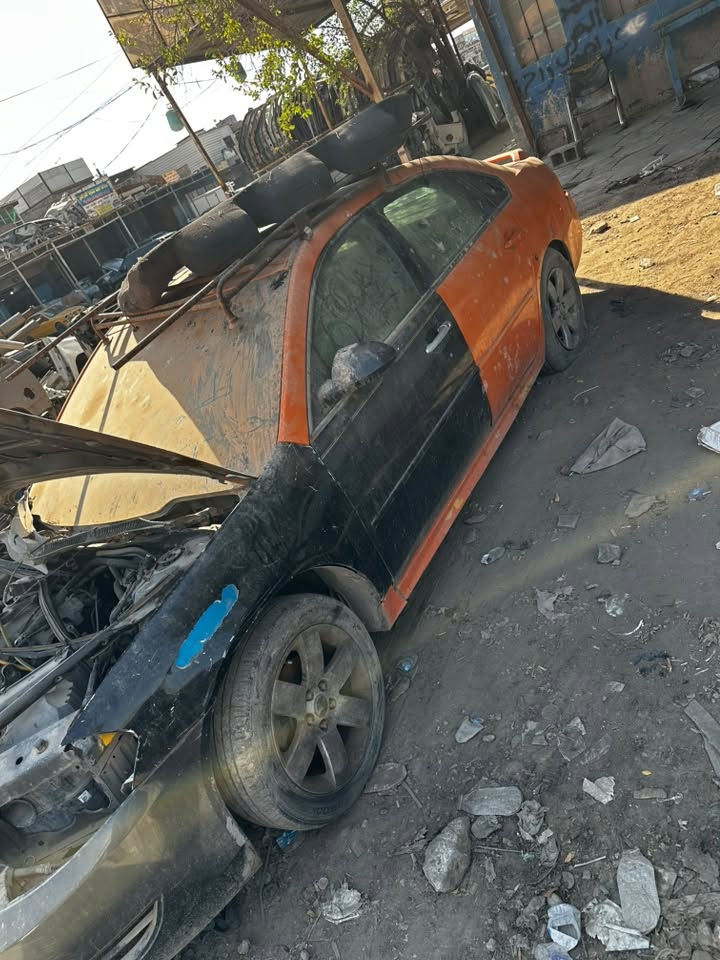 سلام عليكم خوان سياره كوم حديد ابيعلك هل موجود مكان بغداد سعرها 12 ورقه وبيها مجال خابر وتدلل مكينه شغاله لكير كايم  ***********
