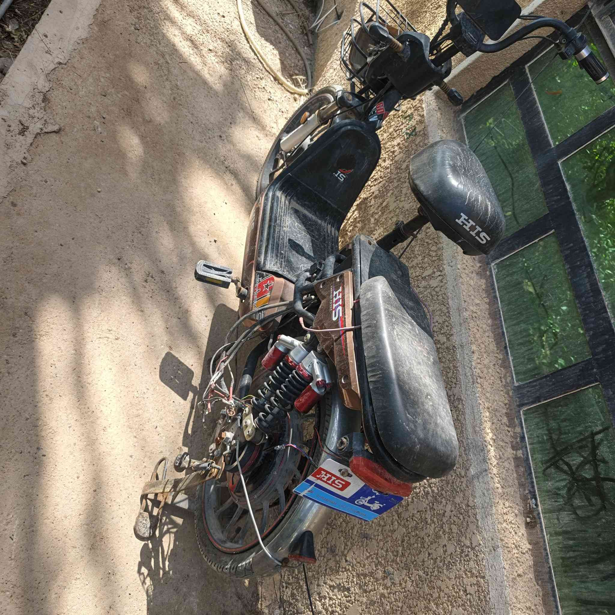 سلام عليكم اخوان دراجه شحن ماعرف حجمها عاطله نقص بطاريات وعقل سعرها 50 قفل مكاني بغداد الراشدية ***********
