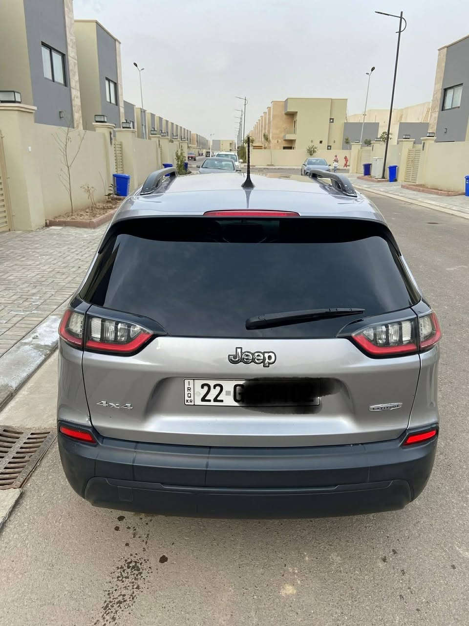 السلام عليكم
جيب بزون موديل 2019 محرك 4 سلندر 2400 سي سي كير 9 نمر zf مواصفات لاتتيود بلس و بصمة تشغيل وتشغيل عن بعد مقاعد جلد شاشة وسط كرسي كهرباء تحكم ستيرن جهتين كروس سرعة وتحكم صوت واندرويد وكار بلي لايت زينون مع ليد نهاري السيارة عليها ادامة كاملة ومتعوب عليها سيارة مابيها اي نقص صدر امامي جديد تخم تاير جديد باتري جديد نوزلات وكالة جدد دسكات جديدة .
السيارة ماشي 83 الف ميل ورقم اربيل باسمي تحويل فقط. 
حادثها سطحي صفحة الراكب جاملغ وبابين وبدون ايرباك السيارة بدون اي ايرباك كلها سليمة حادث سطحي وصور الحادث موجودة ..بجم كبس بلادي 
السعر 133 ورقة 
موجودة في بغداد
رقم الشاصي 1C4PJMLB5KD194682
***********
