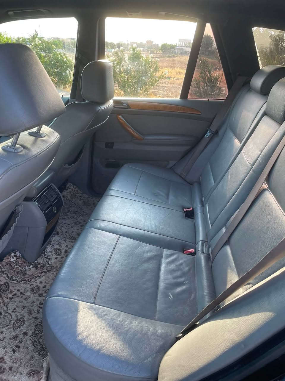 سڵاوی  خواتان لێبێ ئەم BMW X5 بۆفرۆشتن  
مۆدیل 2005  
مەکینەی 30 نۆزڵ کورت گێڕتۆماتیک 
کوشنجڵدو هیتەرو کارەبای دوپارچەی بۆیاخە  سنوق  شەفت  مەنەفێستی ئەسڵی لەگەڵە ماڵی مەدەنی بەشەرت نرخ 33 معامەلەیە برایانە مشتەری لەخزمەتام تێل بکە ❤️
***********
