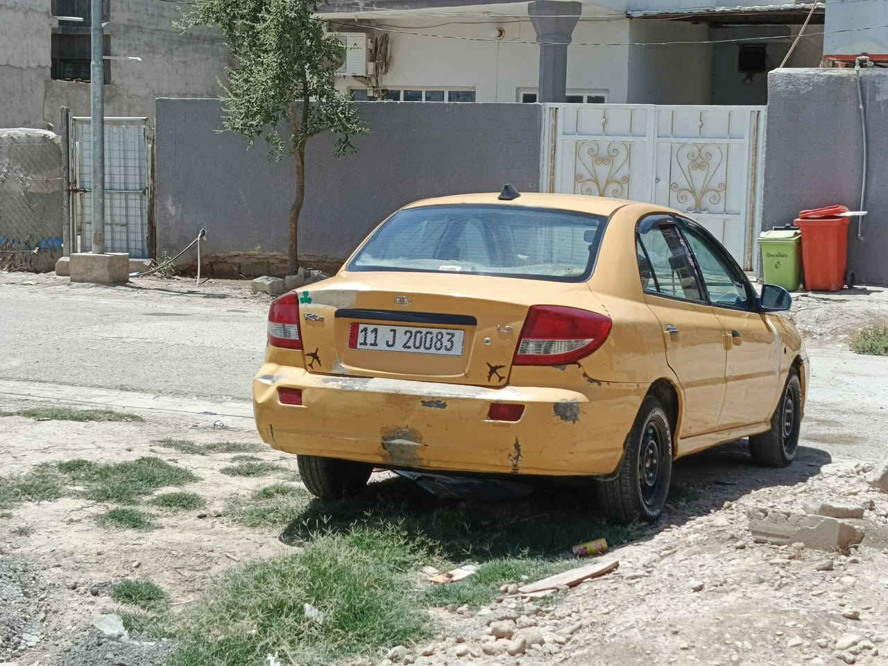 كيا ريو خليجي موديل 2010شركه عامه بسمي ل28 سنويه محرك وكيرمكفولات تبريده ثلج كهربائيات كله شغاله تخم تاير باتري جديد كوري قبل سبوع شديته صدره تمام داخله بجيس  لبيع السعر ب٣٨ وبيه مجال قليل لشراي يتصل ويدلل ‏‪***********‬‏ بي واتساب مكاني ديالئ خالص هبهب
