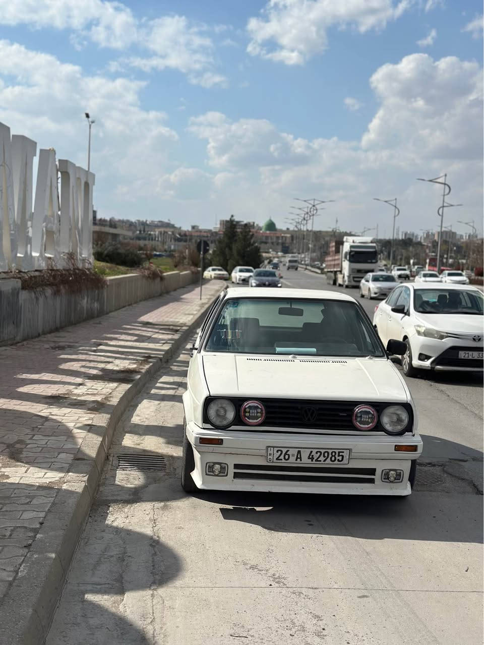 كولف عظم ١٩٨٩

رقم جديد لحد ٢٠٢٩
مشروع وطني
صاحبه موجود
بطاقه بنزين
كهربائي كلهن علي وضع شركه حتي كلوب هندر بريك شغال
صبغ للجماليه
ضرر بس جملغ خلفي سكن 
صلانصه رياضي 
غرفه جديد 
سماعات جديد 
 محرك و كير انطيك بشرط 
محرك مبدل بس بشرط انطيك
سياره تشوفه من كدام احله من صوره 
ماتعرف فيتر شون ماتعرف بنزين شنو الي ياخذ ترتاح بيه 
الله شاهد اشتريت جوه ايدي هس محتاج فلوسه 

سعره:-٣٧ بي مجال للطيبين 
مكان كركوك /قادسيه 
رقم/*********** كركوك, العراق
