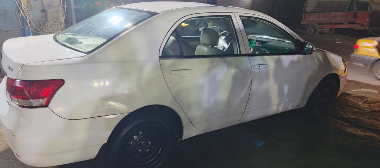 موديل ١٥ كير ومحرك وتبريد كورلا نحلة وبيهة عدسات زنون
رايدهة ٤٧ قفل
بيهة باب وجاملغ الايمن مبدلات لا شواصي ولا شي ***********
رقم انكليزي بغداد بأسمي
