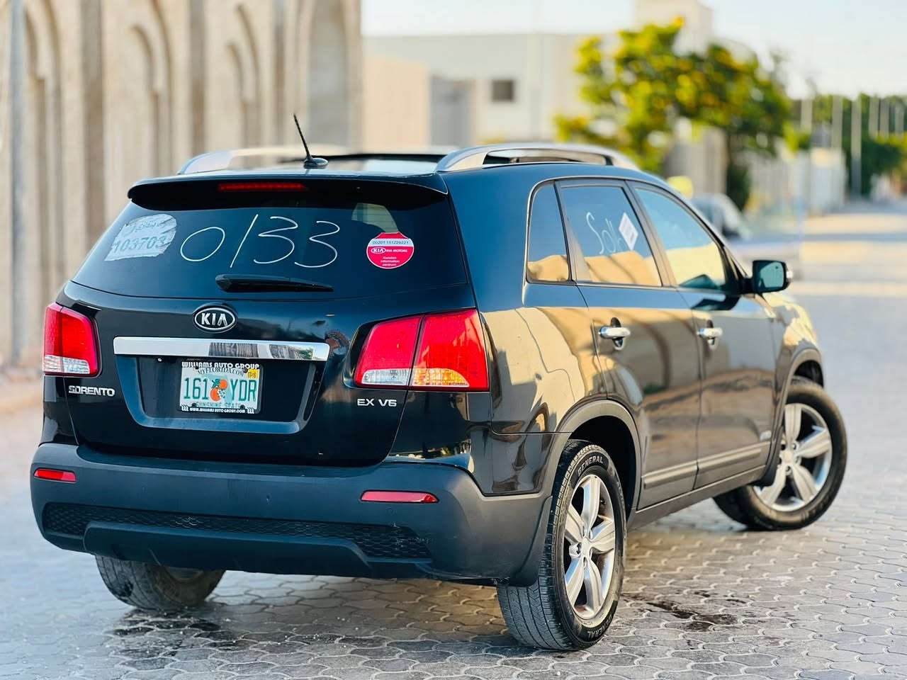 Kia SORENTO 2013 🥇

                      🔥🔥صاحبي الواتي 🔥🔥
بسعر مناسب للجميع سياره بيني او بينك مكانيكي او طريف عيب لا سعر حررررررق🔥🔥🔥🔥🔥  

                                     🤍 محلاحظه( كربون الأصلي قعد) 
📍الله يبَــــــارگ 🔥
📍النوع: Kia ✔
📍الفـئه:  SORENTO🤍
📍اللون : اسود 😘
📍الطلاء:  لايوجد 🙈
📍سعة المحرك : 35 عادي 😘
📍سنة الصنع : 2013
📍الحالة : مُمتَــٰـازَة جدا✅
📍أستيراد امريكي الحديث رسالة مفتوحة وعيب واحد لا🔥
🌀 مميزات 😁
فل رقم واحد 👌🏻
بنوراما +بصمه +ثلاث صفات +كراسي كهربائية 🤯
تحكم كامل في المقود 💪🏻🔥🔥 
فودره بيج 🔥
تكييف مشالله ثلجه🥶
نظم الأقتصادي ECO ❕
مسجل CD - AUX- Bluetooth  ✅
ألخ ......
محرگ وكمبيو وصاله 10/10 🌟
✅خاليه من الرطوبه 😍
العيوب : لا يوجدْ بإذنِ الله 💯
ناقل الحركة : أوتوماتگ - Auto
نوع الوقود : بنزين - Gasoline⛽️
طـريقة الدفع : گاش - Cash 💰
__________________________
للإستفسار أگثر ↘️⬇️↙️
عبر الوتس 💱
                                    السـعر : 🔥🔥🔥

رقم الهاتف :   0914869661📞
المكان : بنغازي حي قطر 🇱🇾


**إذا كنت صاحب هذا الإعلان وتريد حذفه لأي سبب، رجاءا أرسل رسالة إلى الدعم الفني**