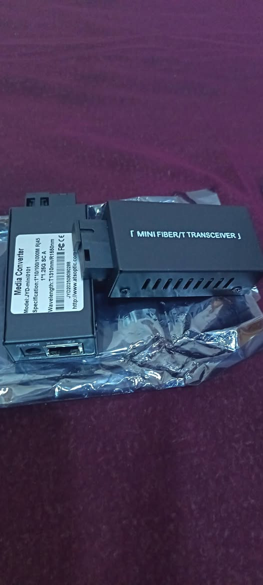✅ جديد ومسلفن
✅ يحوّل من كيبل الشبكة RJ45 إلى فايبر أو بالعكس
✅ سرعة 1.25G
✅ منفذ SC
✅ مناسب للكامرات والشبكات ونقل الإنترنت لمسافات بعيدة
✅ يدعم مسافة تصل تقريباً 1000 متر وأكثر حسب نوع الكيبل
📍الموقع: النجف
💰السعر: القطعتين A+B بـ 10 ألف عراقي
للاستفسار راسلني خاص 📩


**إذا كنت صاحب هذا الإعلان وتريد حذفه لأي سبب، رجاءا أرسل رسالة إلى الدعم الفني**