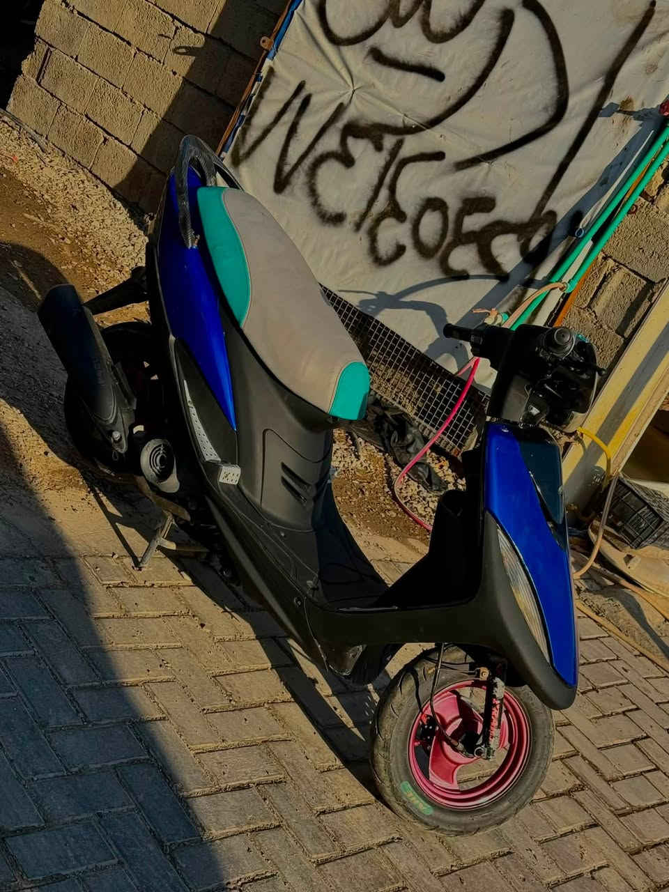 ماكس عدله بلاد مكينه خير من الله
الدراجه نصبه واحلى من الصور بهواي 
السعر 625 وبيها مجال التواصل على الرقم 

‭***********‬
