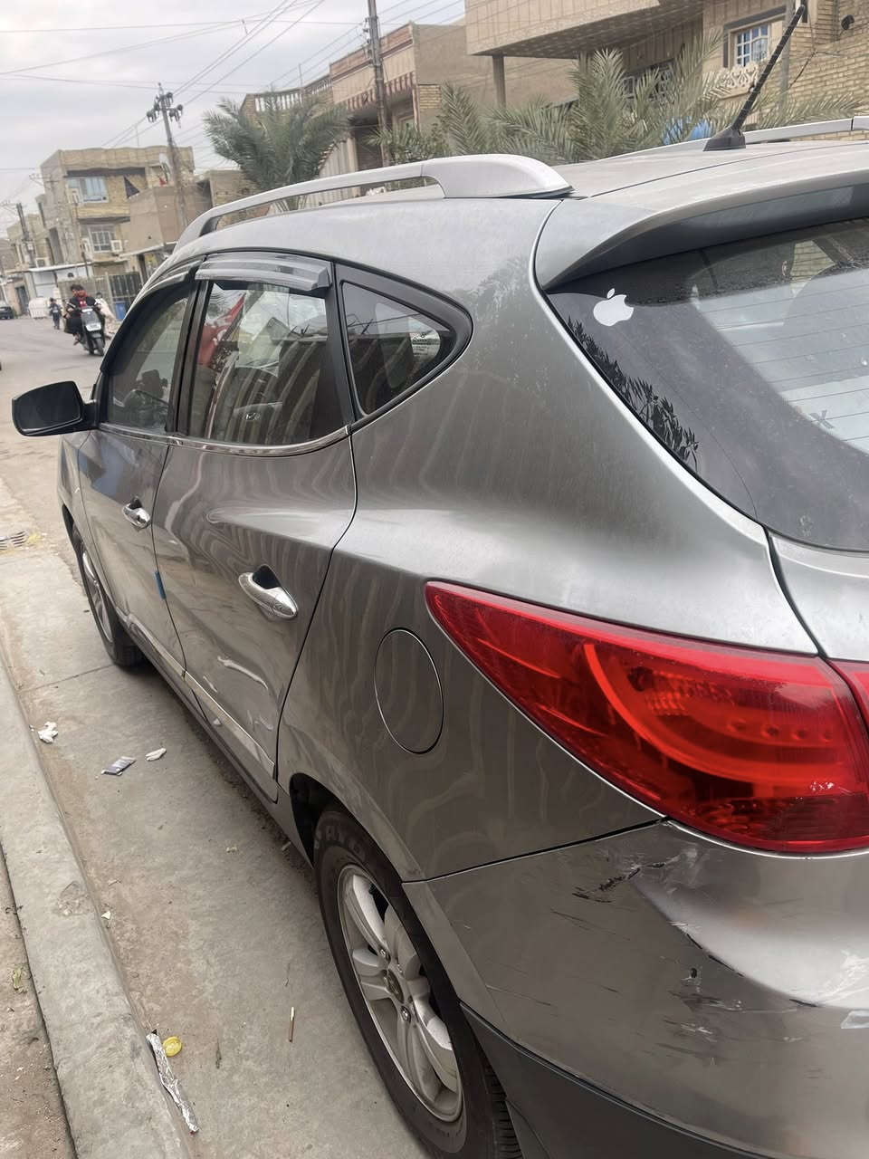 توكسان2012
رقم بغداد

محرك 2400

بسمي السياره  

تخم تاير جديد 

تبريد تدفئة 

وارد كندي 

سيارة نضيفه بيها بنيد مبدل وجاملغ امامي عكس السايق 
وباب الي وره السايق مصبوغ وباردات بيها قليل 

مكاني بغداد حي العامل السعر 120 وبيها مجال  

ارقامي  اي استفسار اتصل 

***********

‭0786 996 8631‬
